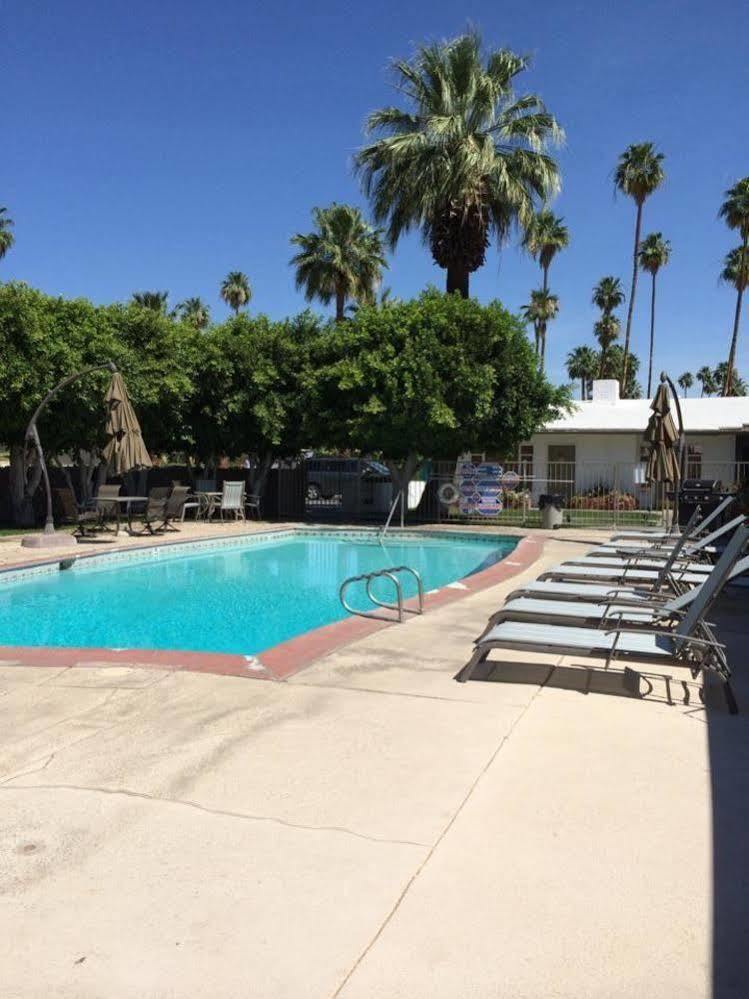 The Villas Of Palm Springs Exterior photo